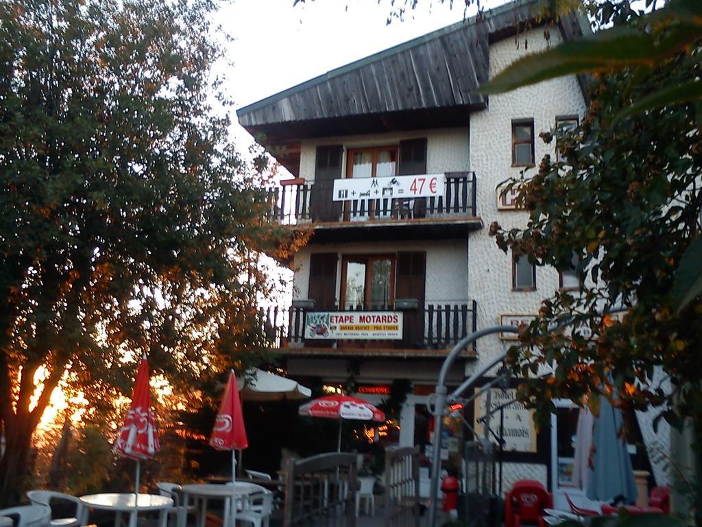 Hôtel Les Chamois La Bollene-Vesubie Exterior foto